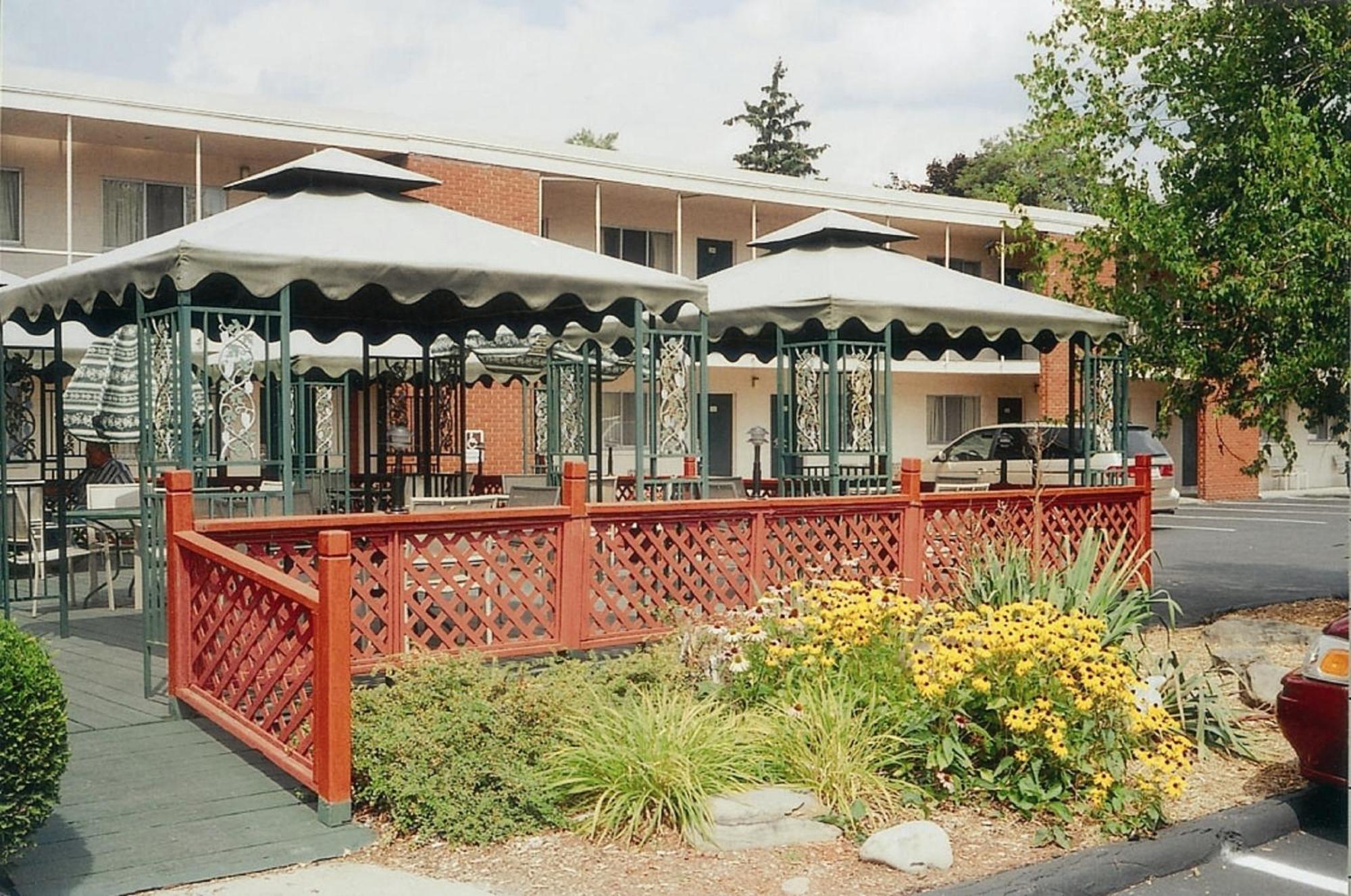Meadow Court Inn - Ithaca Esterno foto